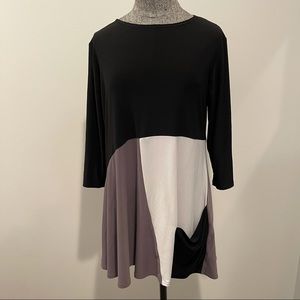 Sympli colorblocked top